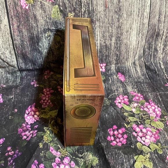 Hipdot x MCR Limited Edition Danger Days Full Set Makeup Box - Picture 3 of 11